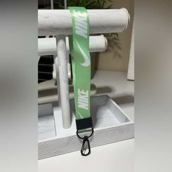 Nike Short Lanyard Wristlet Phone Car Bag Charm Keychain - Picture 9 of 9